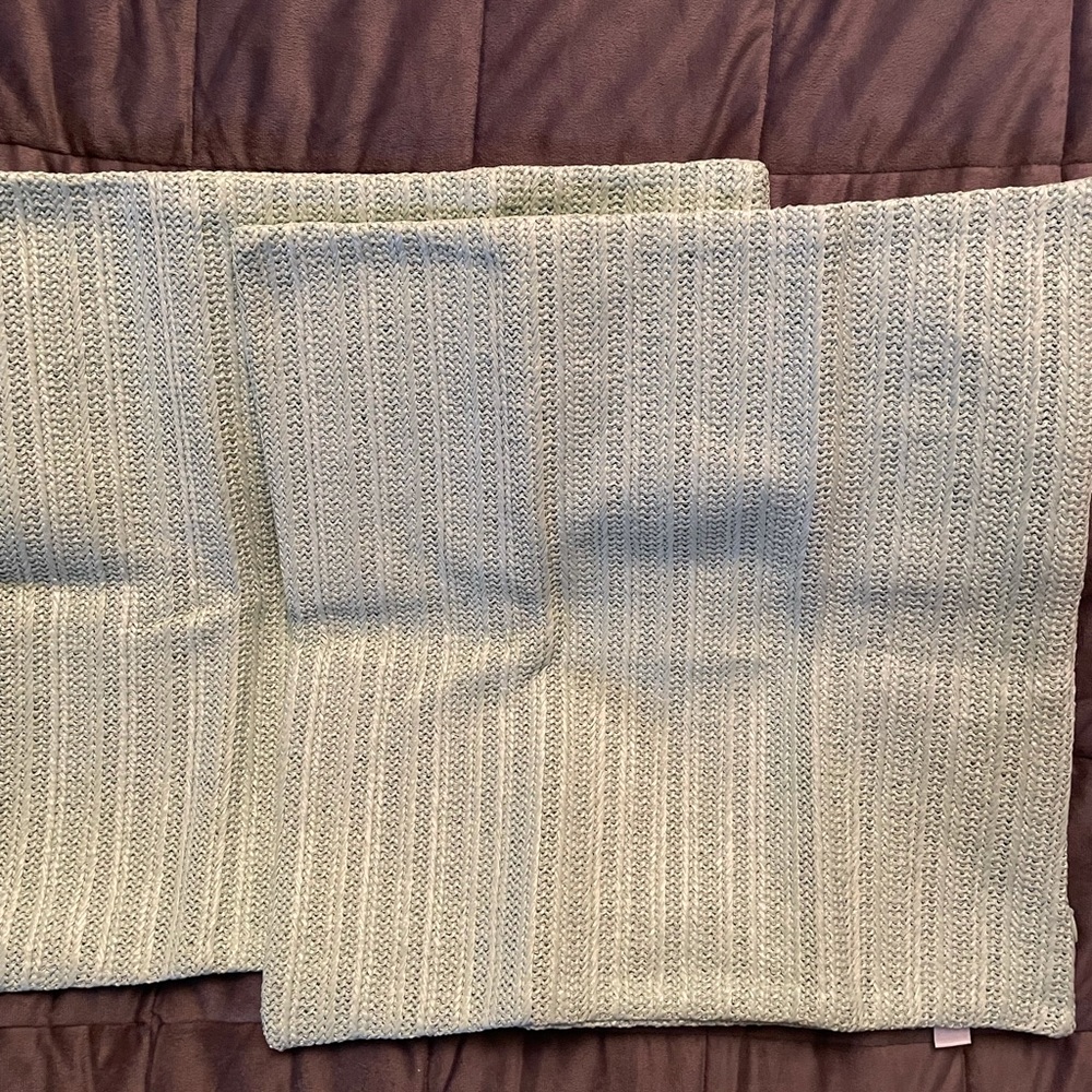 Calitime Pack of  2 throw pillow covers 18” x 18”